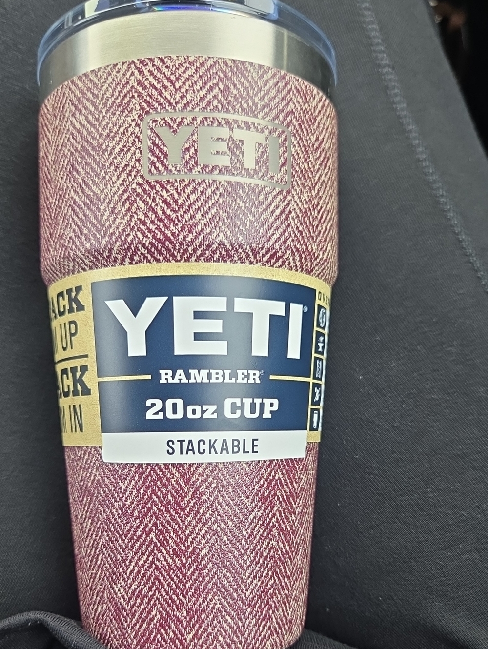 YETI Rambler 20oz Cup - Burgundy Herringbone
